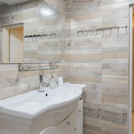 Villa Hara Néa Iráklia