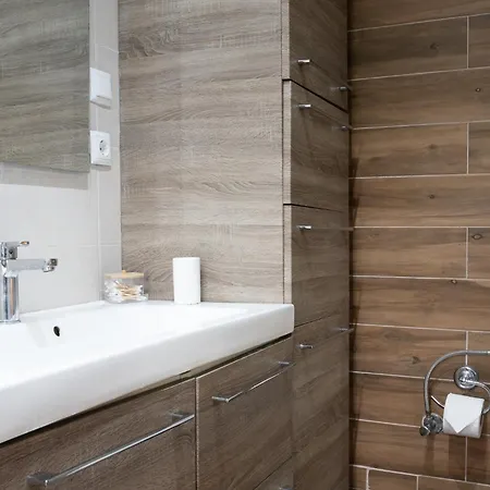 Hara W Heated Pool فيلة نيا إيراكليا