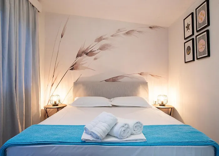 Hara W Heated Pool * Nea Iraklia