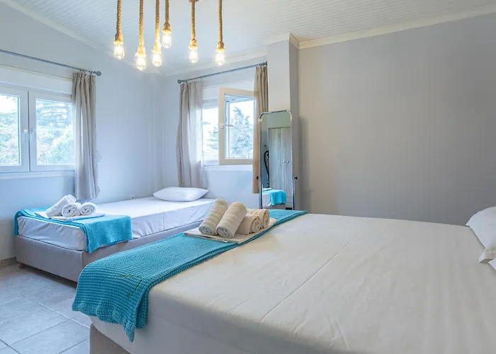 Hara W Heated Pool Nea Iraklia