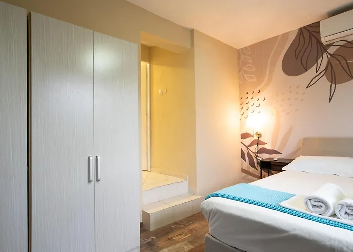 Hara W Heated Pool Nea Iraklia