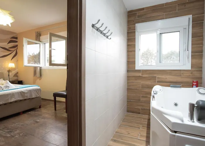 Hara W Heated Pool * Nea Iraklia