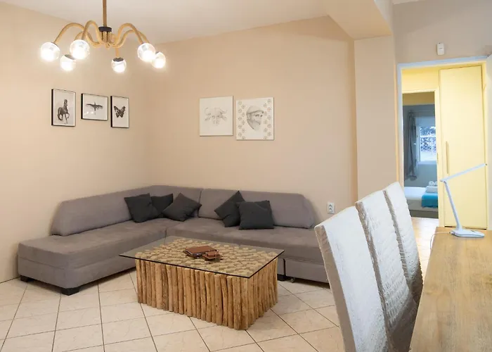 Hara W Heated Pool Nea Iraklia