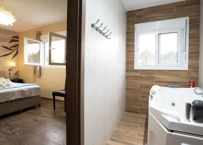 Villa Hara W Heated Pool Nea Iraklia