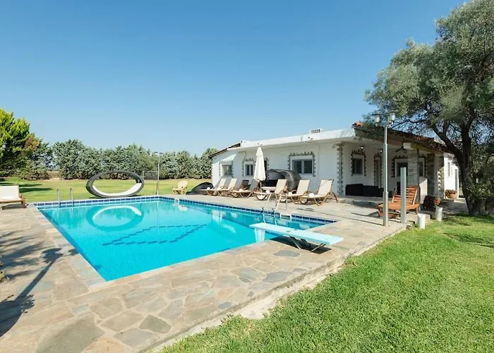 Hara W Heated Pool Villa *