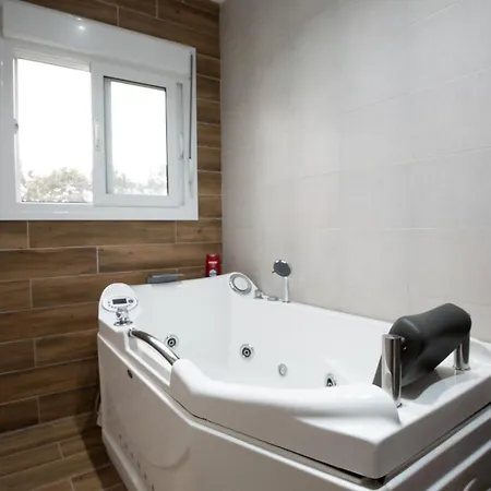 Вилла Hara W Heated Pool Неа-Ираклия