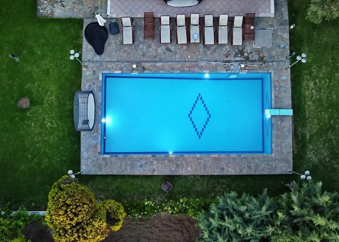 Hara W Heated Pool Nea Iraklia
