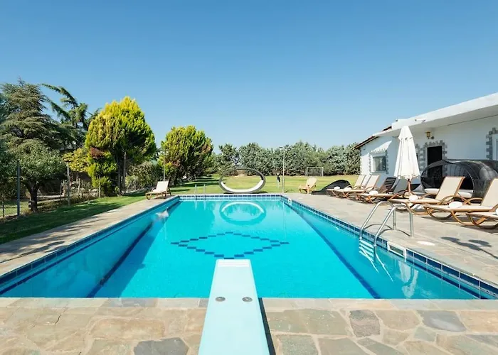 Hara W Heated Pool